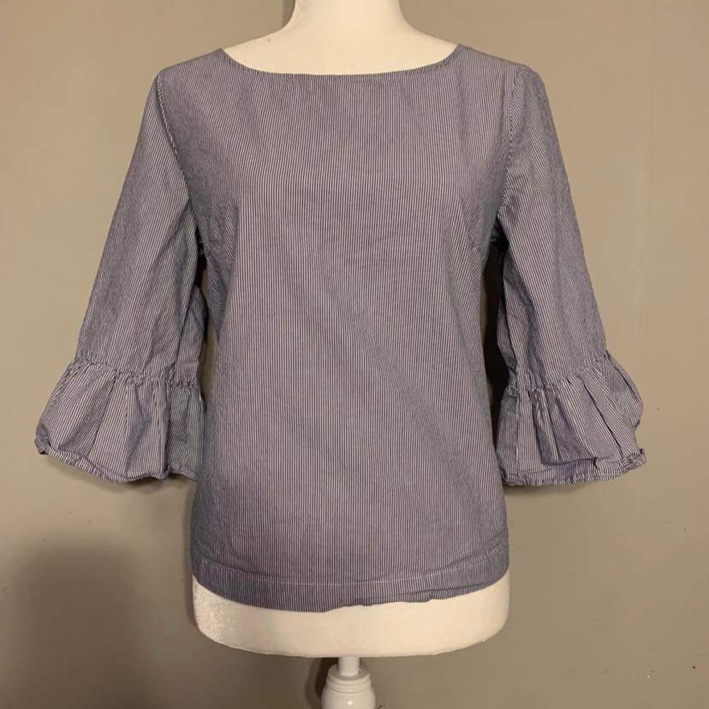 Madewell blue pinstriped top size small